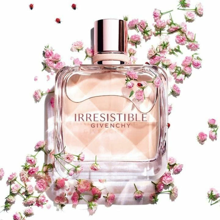IRRESISTIBLE EAU DE TOILETTE FRAICHE • GIVENCHY Paris • 80 ml • Eau de toilette pour femme  Scentia : Parfums et fragrances