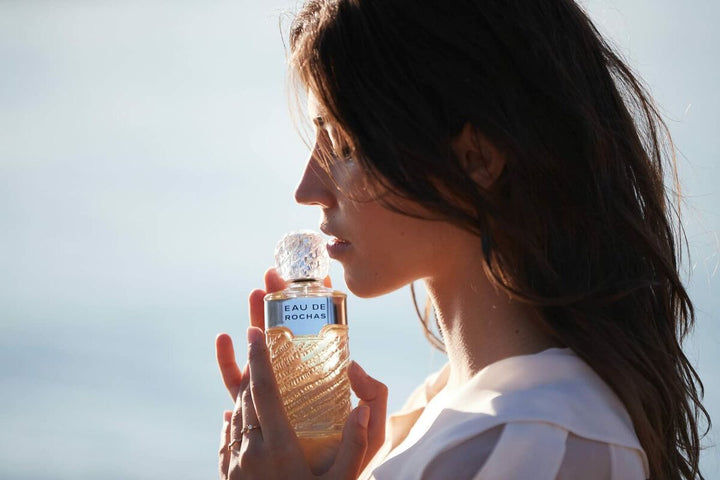 EAU DE ROCHAS • ROCHAS Paris • 100 ml • Eau de toilette pour femme  Scentia : Parfums et fragrances