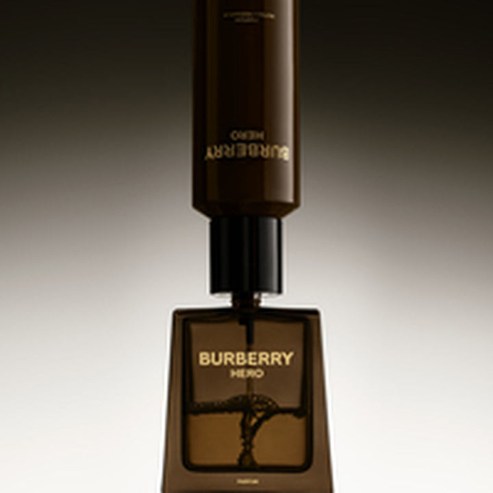 Recharge BURBERRY HERO PARFUM pour homme • BURBERRY • 200 ml  Scentia : Parfums et fragrances