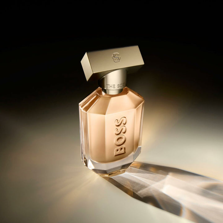 THE SCENT FOR HER • BOSS (HUGO BOSS) • 30 ml • EAU DE PARFUM pour femme  Scentia : Parfums et fragrances