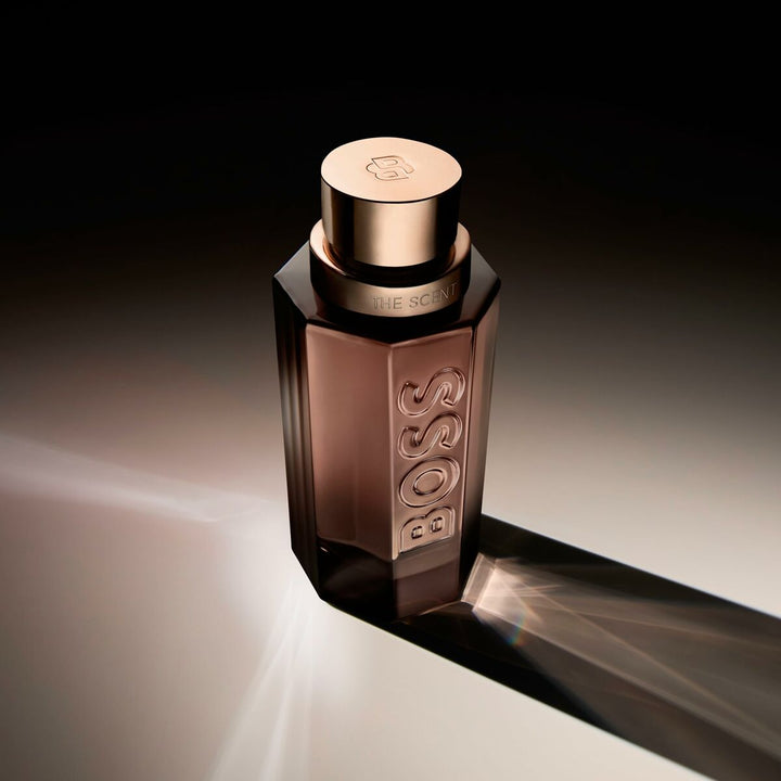 THE SCENT PARFUM • BOSS (HUGO BOSS) • 50 ml • Parfum pour homme  Scentia : Parfums et fragrances