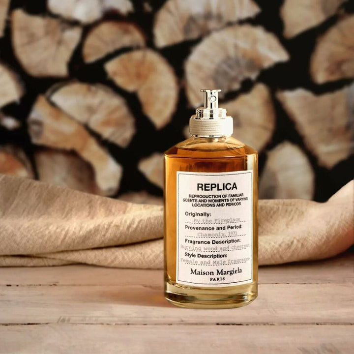 REPLICA by the Fireplace • Maison Margiela, Paris • 100 ml • Eau de toilette unisexe  Scentia : Parfums et fragrances